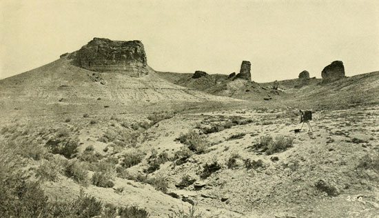 Character of Green
River Valley in the Vicinity of the Crossing of the U.P. Railway.