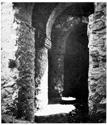 Fig. 93.&mdash;UKHEIḌIR, ROOM I.