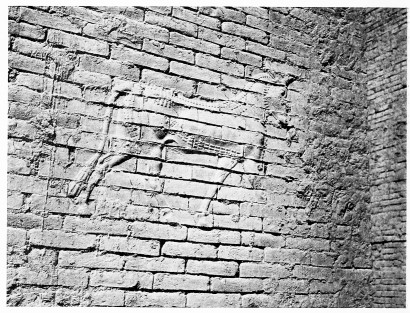 Fig. 105.&mdash;BABYLON, ISHTAR GATE.