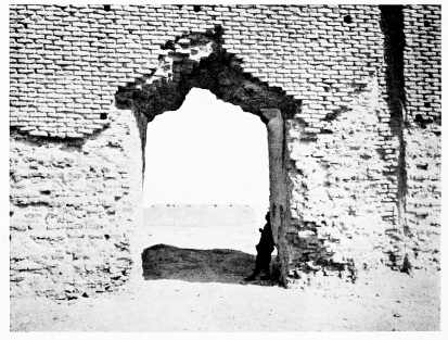 Fig. 140.&mdash;SÂMARRÂ, RUINED MOSQUE, SMALL DOOR IN WEST
WALL.